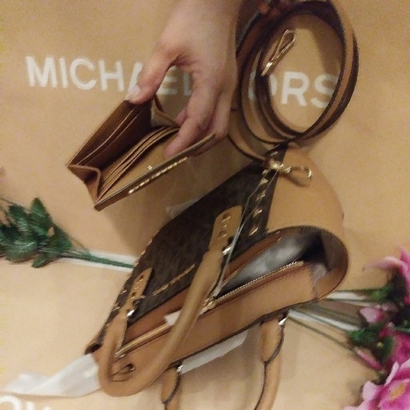 NWT Michael Kors purse tote bag w/ wallet - Picture 2 of 7